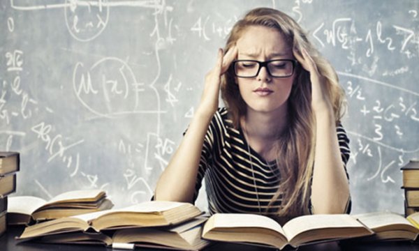 APRENDER A CONTROLAR el estrés |Universitarios estresados